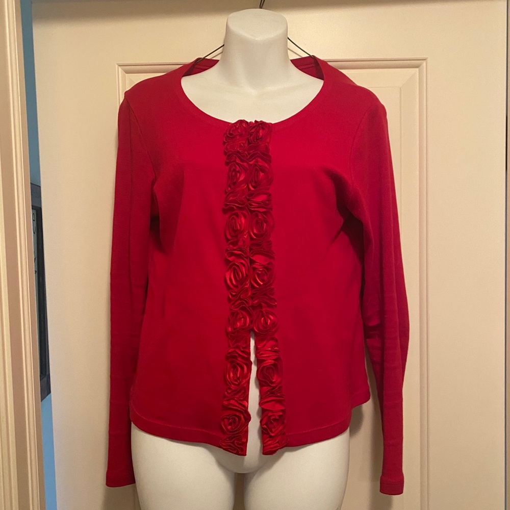 Raffaella Adorable red sweater with details